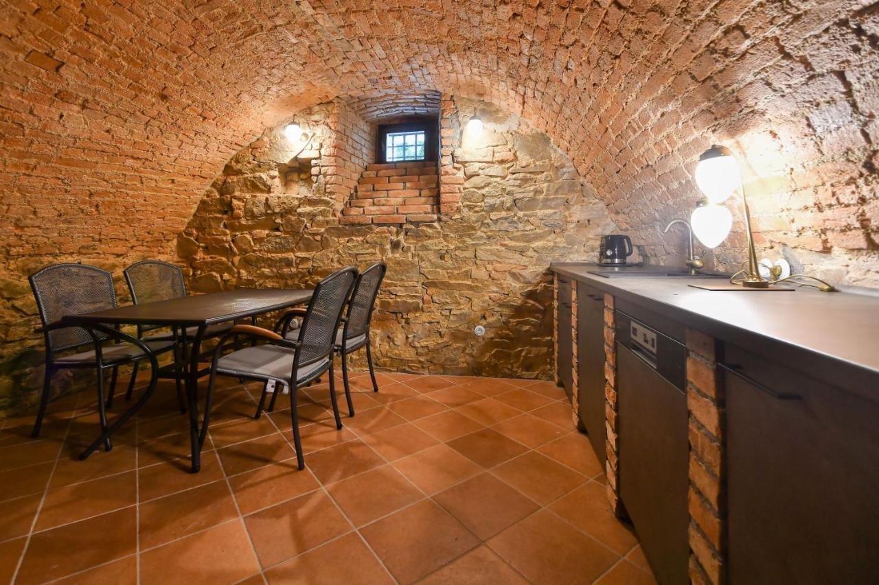 Zamek Racice Hotel Bagian luar foto