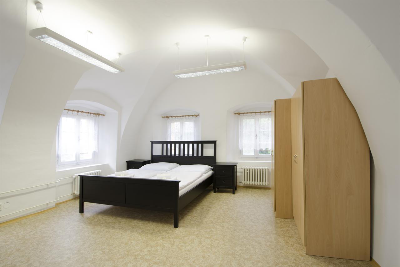 Zamek Racice Hotel Bagian luar foto