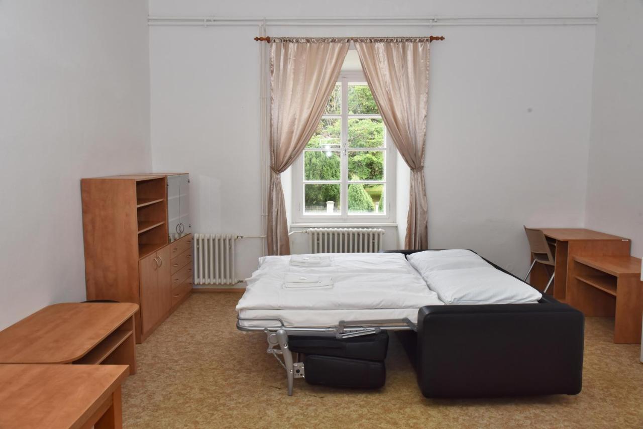 Zamek Racice Hotel Bagian luar foto